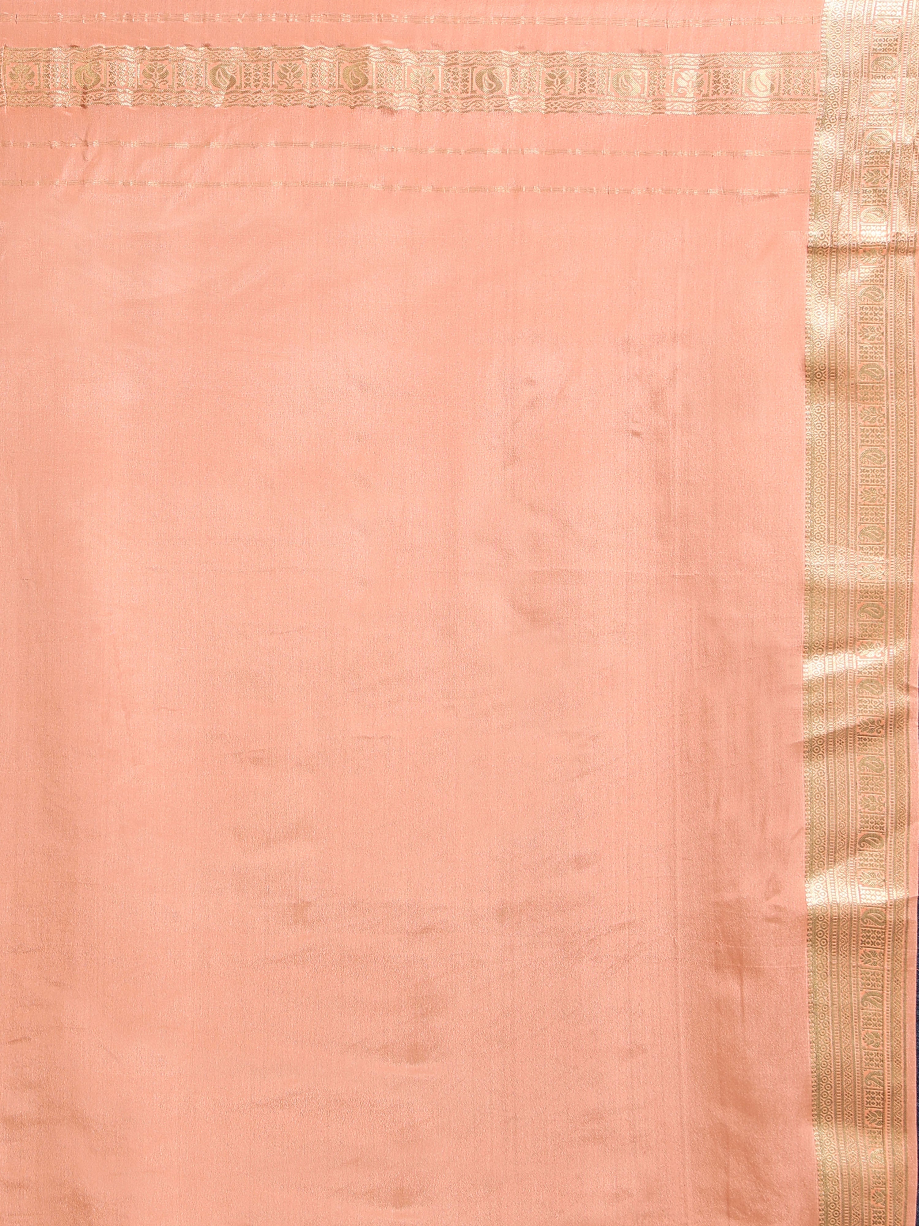 Close up of soft peach pallu with horizontal gold zari rectangular block and temple motif bands and narrow geometric border