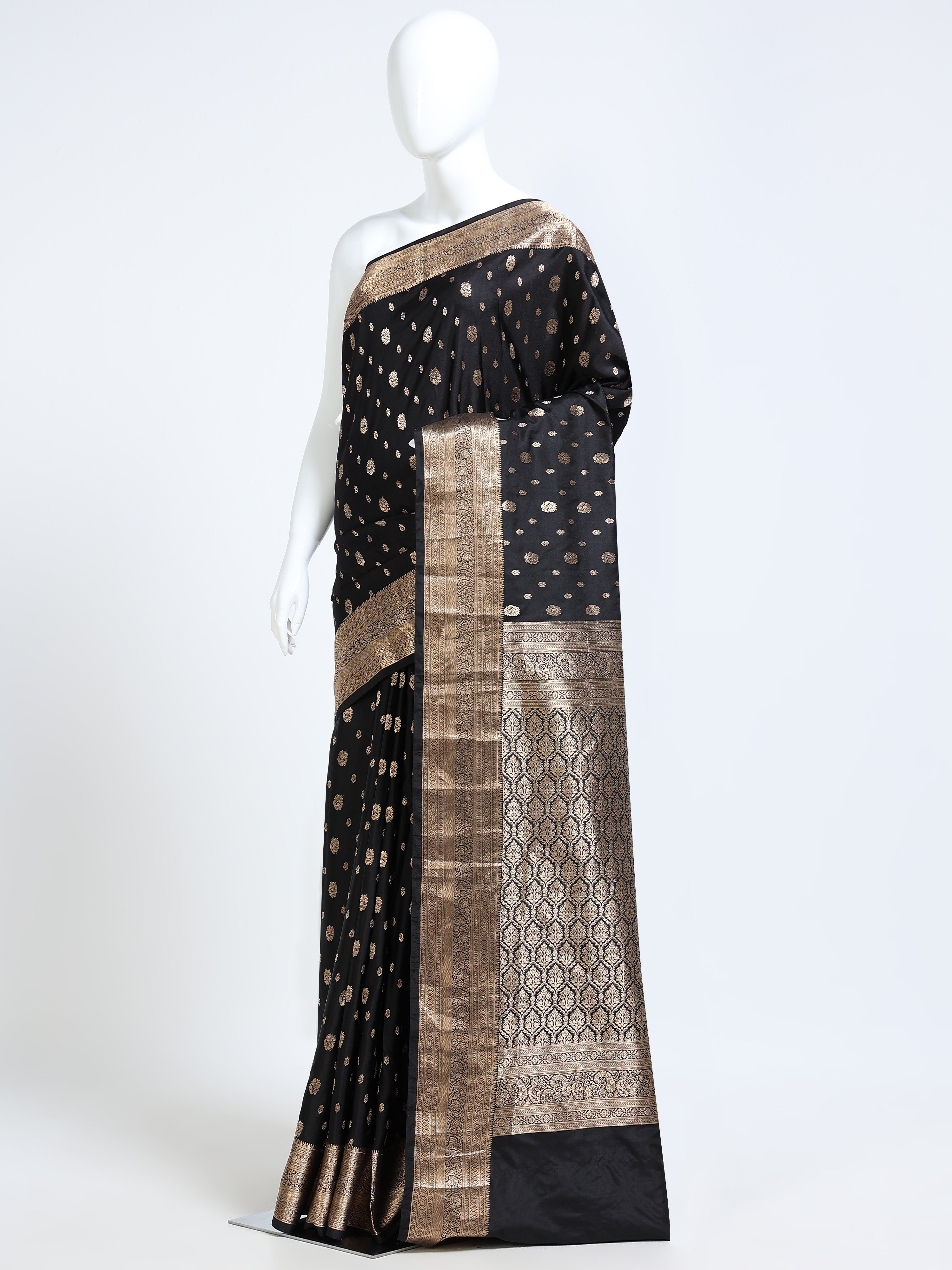 Black Kanchipuram Pure Silk Saree with Antique Gold Zari Floral Butta Body & Ogee Lattice Pallu