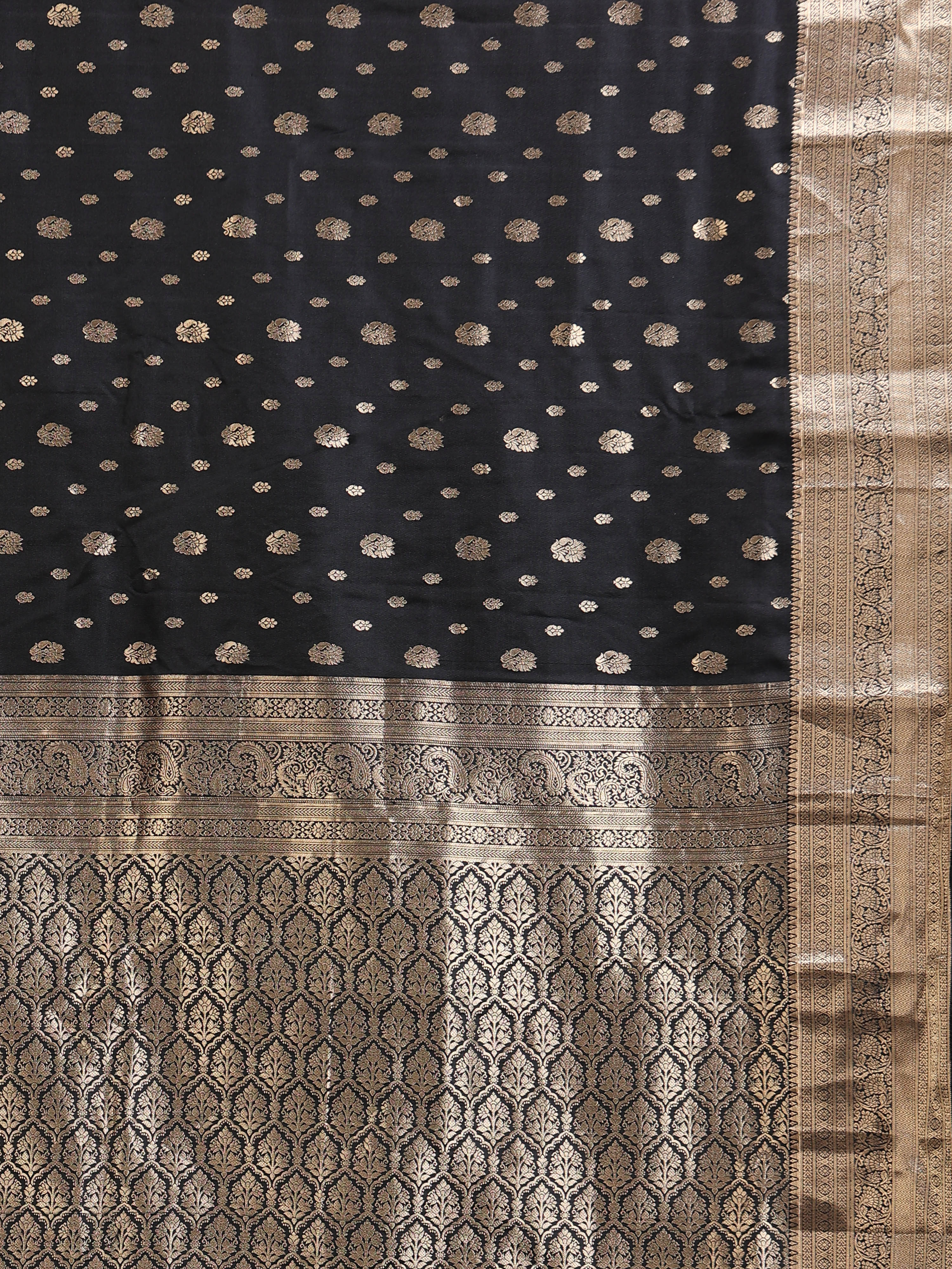 Black Kanchipuram Pure Silk Saree with Antique Gold Zari Floral Butta Body & Ogee Lattice Pallu