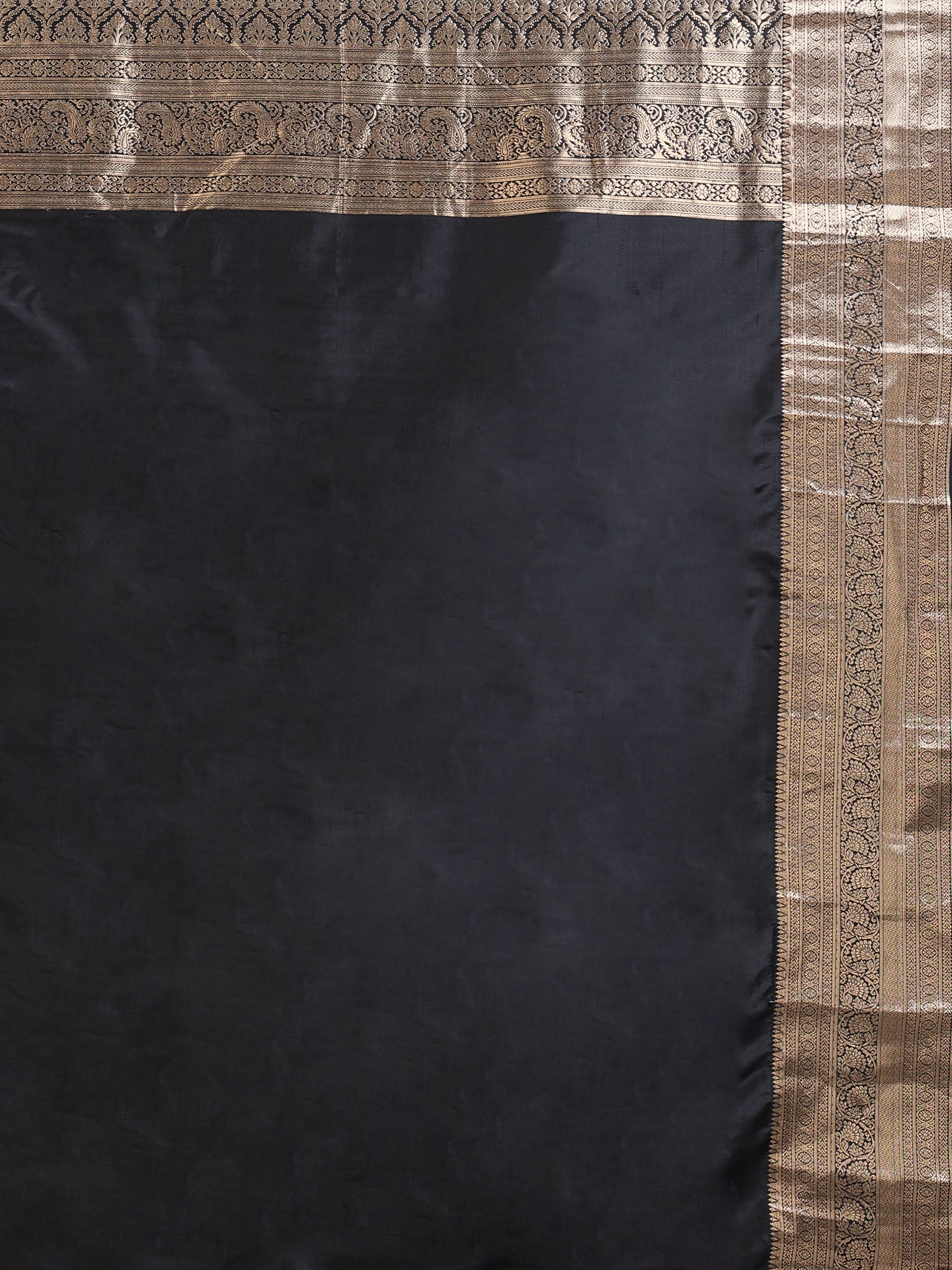 Black Kanchipuram Pure Silk Saree with Antique Gold Zari Floral Butta Body & Ogee Lattice Pallu